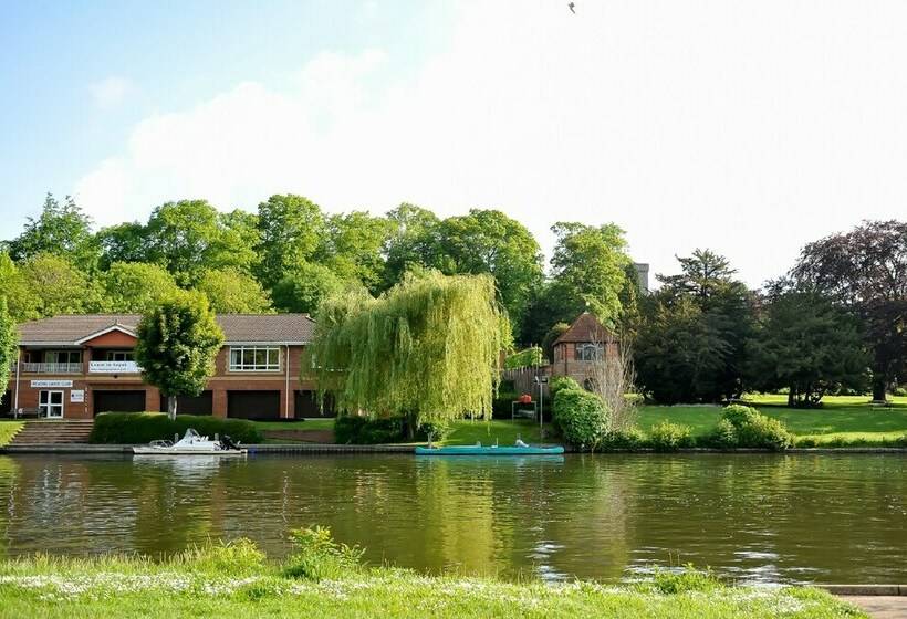 Select Serviced Accommodation Gweal Place