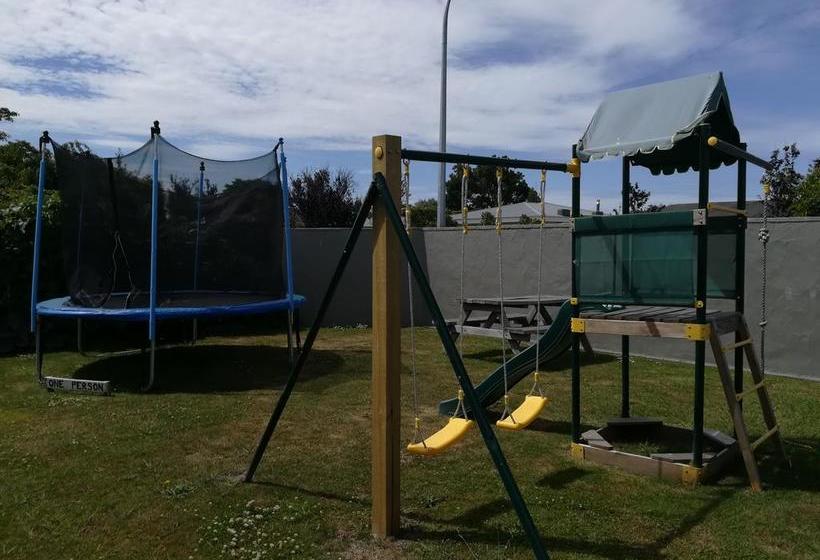 The Magpie- Hawkes Bay Motel