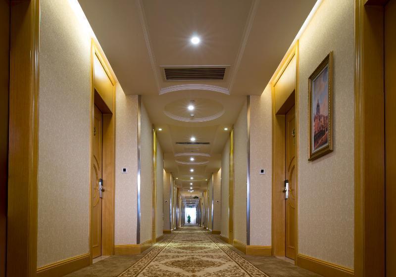 Vienna Hotel Shenzhen Longhua Renmin South Road Branch