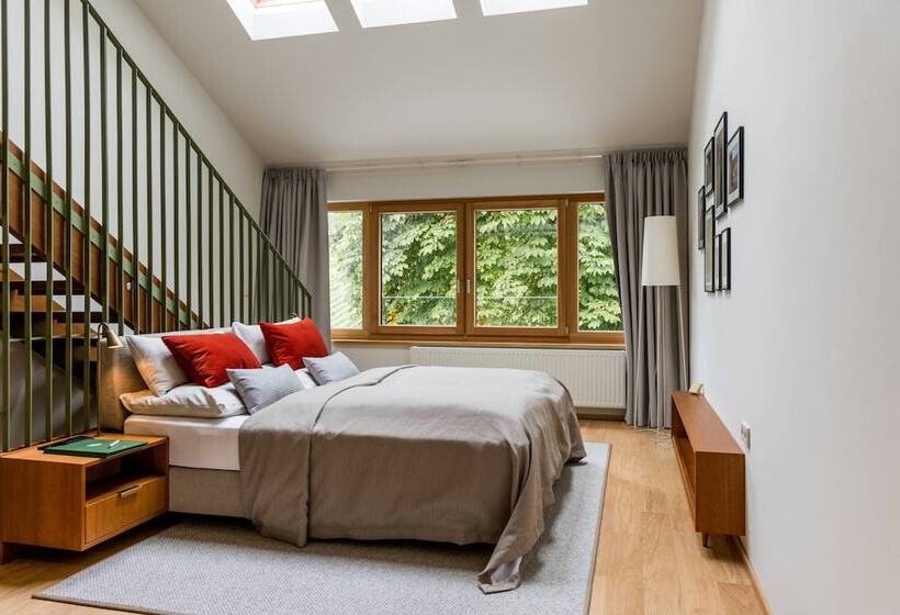 هتل Landgut Am Pößnitzberg