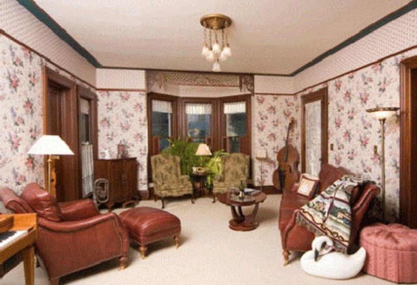 White Swan Inn Bed & Breakfast