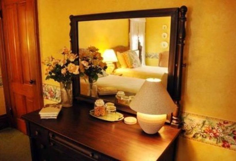 White Swan Inn Bed & Breakfast