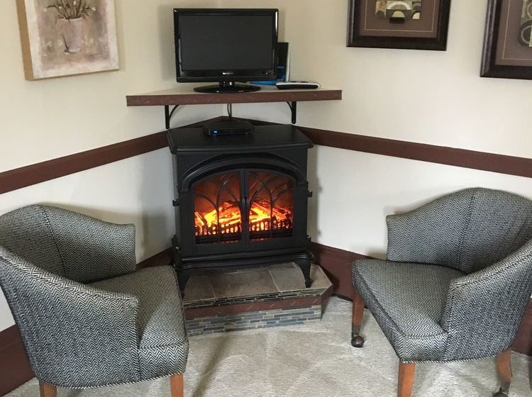 White Swan Inn Bed & Breakfast