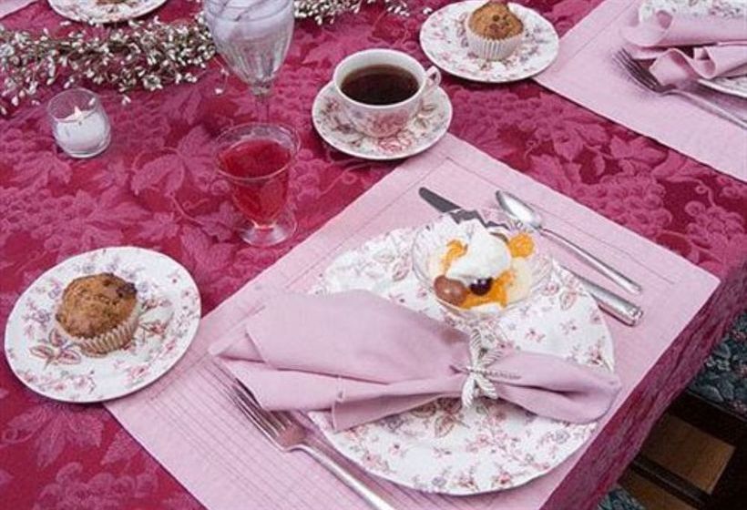 White Swan Inn Bed & Breakfast