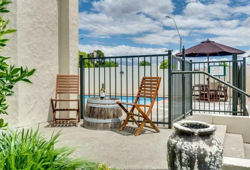 Wine Country Motel Havelock North