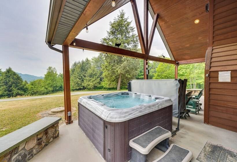 3 Acre Benezette Cabin: Hot Tub, Grill & Mtn View