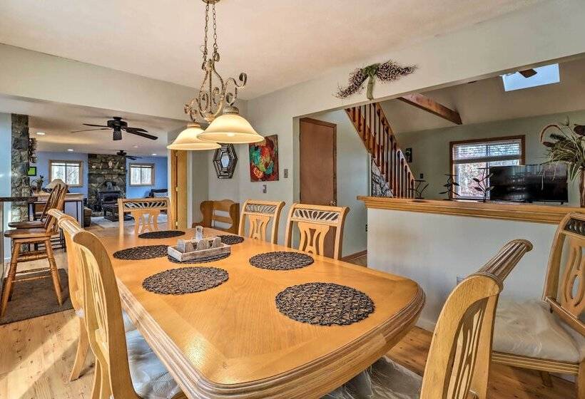 Game Room & Lake Access: Albrightsville Home!