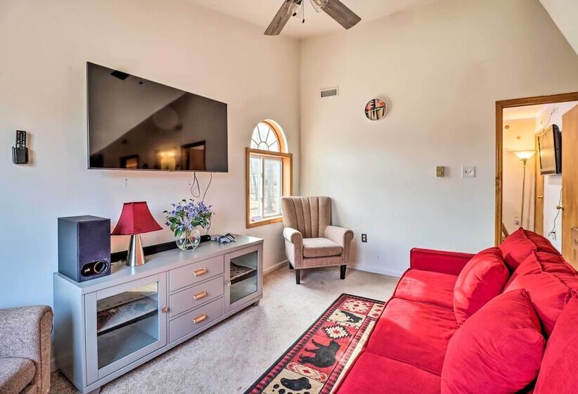 Game Room & Lake Access: Albrightsville Home!