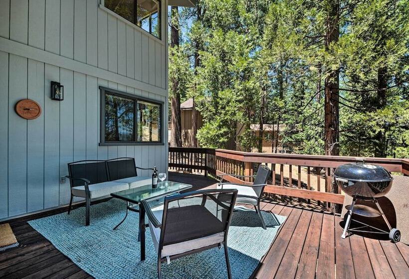 Hot Tub, Fire Pit & Epic Views: Arnold Cabin