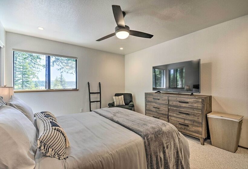 Hot Tub, Fire Pit & Epic Views: Arnold Cabin