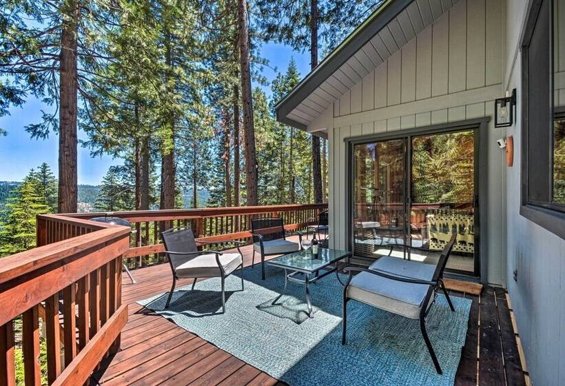 Hot Tub, Fire Pit & Epic Views: Arnold Cabin