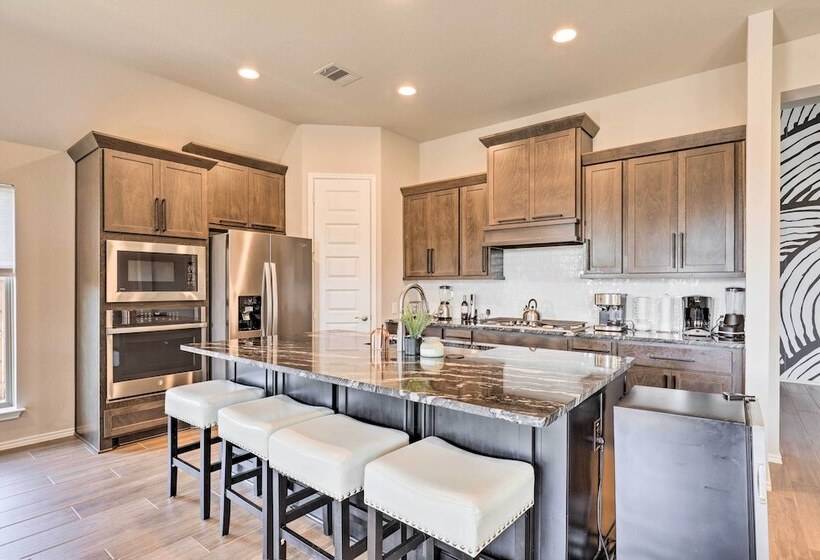 Artsy East Austin Manor W/ Fire Pit < 1 Mi To Golf