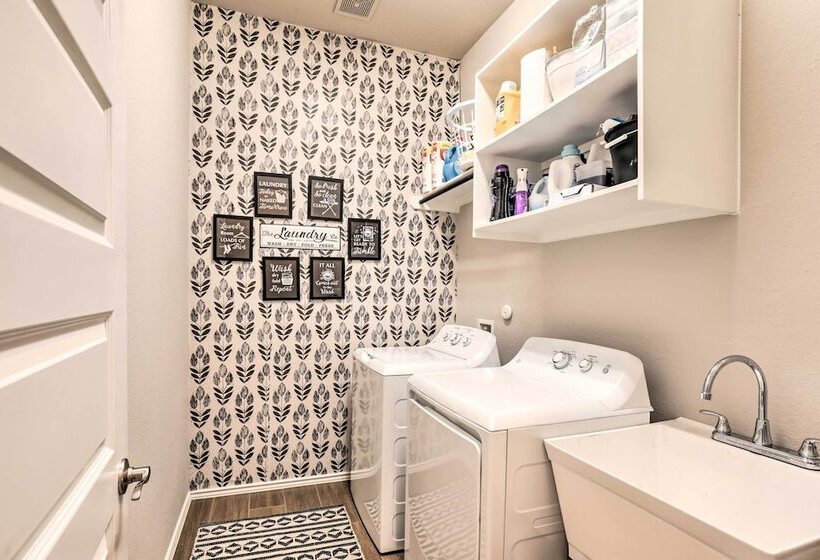 Artsy East Austin Manor W/ Fire Pit < 1 Mi To Golf