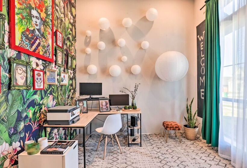 Artsy East Austin Manor W/ Fire Pit < 1 Mi To Golf