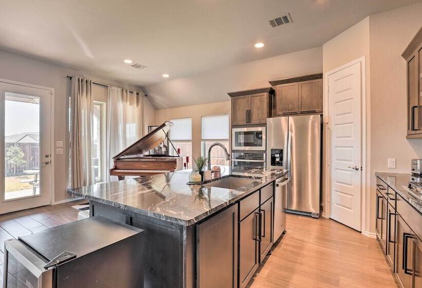 Artsy East Austin Manor W/ Fire Pit < 1 Mi To Golf