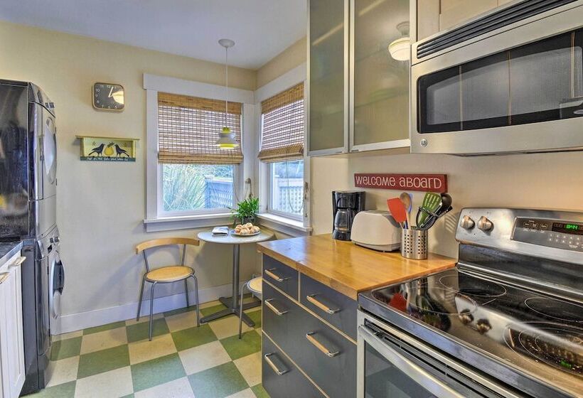 Bainbridge Island Abode < 1 Mi To Winslow!