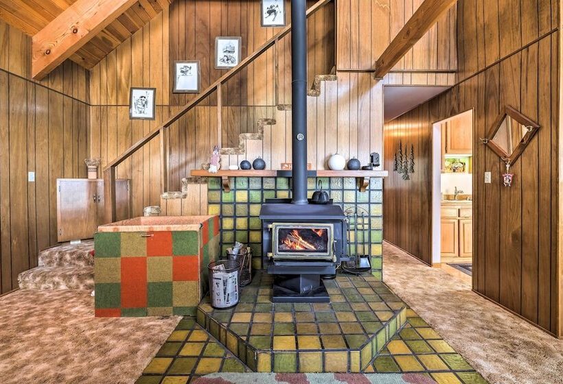 Near Hiking & Skiing: Bear Valley Cabin!