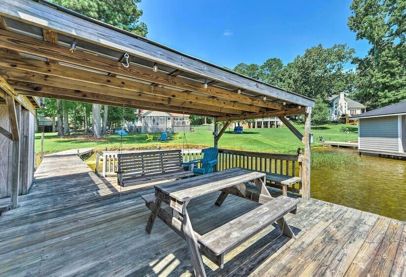 Beautiful Lakefront Retreat W/ Dock & Grill!