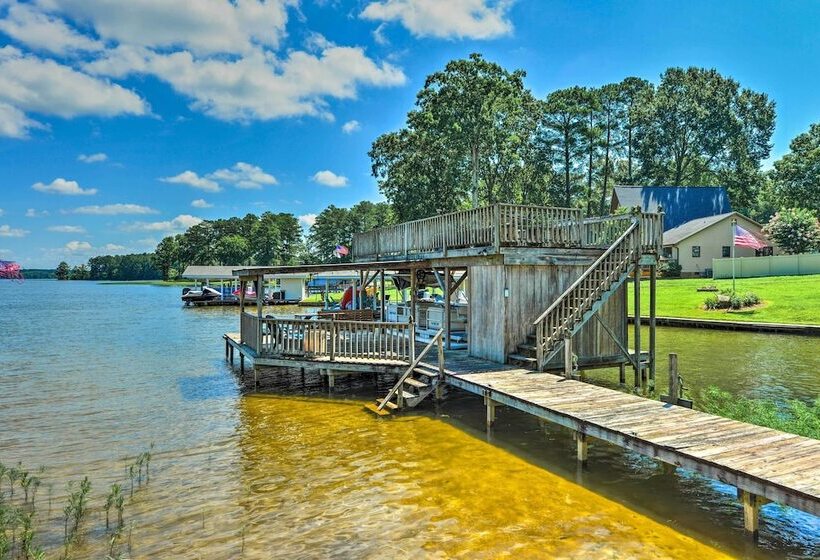 Beautiful Lakefront Retreat W/ Dock & Grill!
