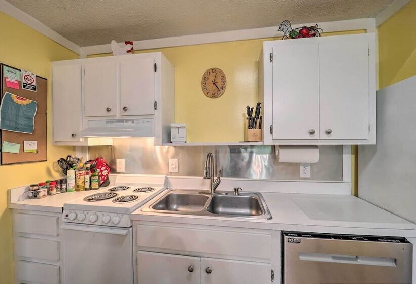 Ski Resort Cabin W/ Deck In Beech Mountain!