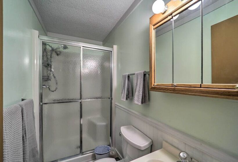 Ski Resort Cabin W/ Deck In Beech Mountain!