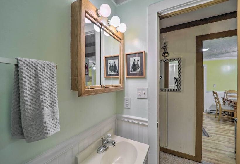 Ski Resort Cabin W/ Deck In Beech Mountain!