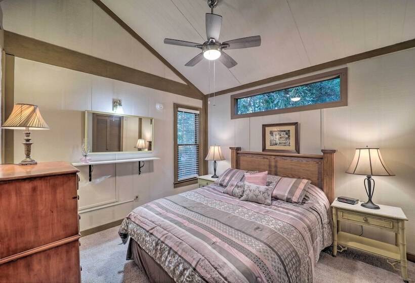 Ski Resort Cabin W/ Deck In Beech Mountain!