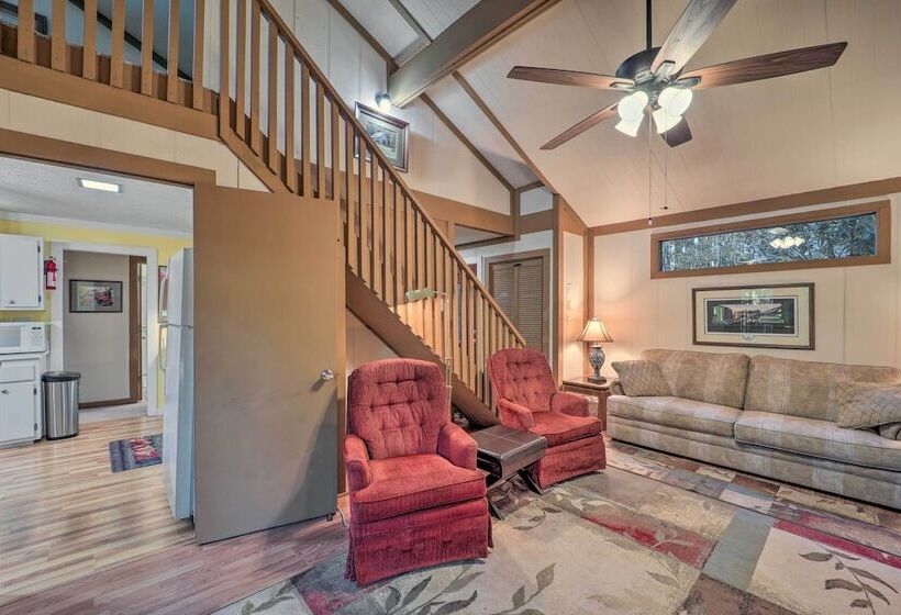 Ski Resort Cabin W/ Deck In Beech Mountain!