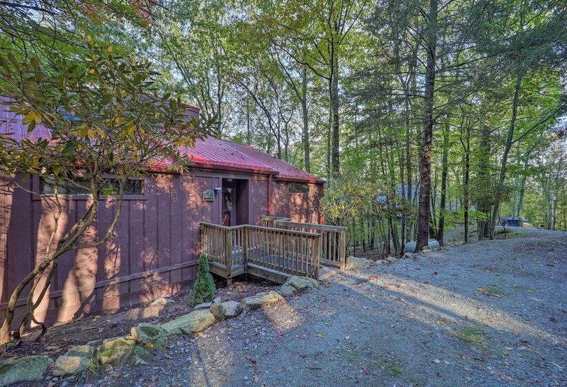 Ski Resort Cabin W/ Deck In Beech Mountain!