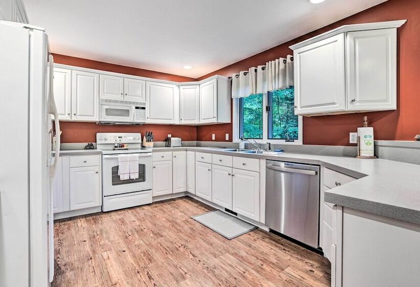 Bellaire Ski Escape ~ 1 Mile To Schuss Mountain!