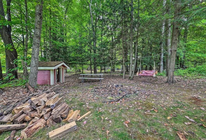 Bellaire Ski Escape ~ 1 Mile To Schuss Mountain!