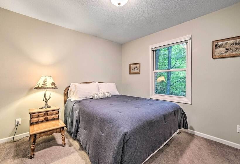 Bellaire Ski Escape ~ 1 Mile To Schuss Mountain!