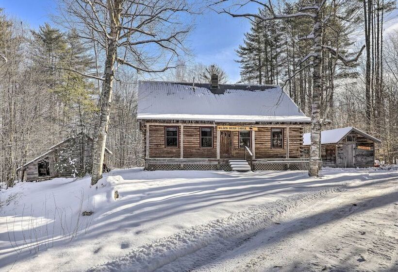 Black Bear Lodge: A Rural White Mtns Retreat