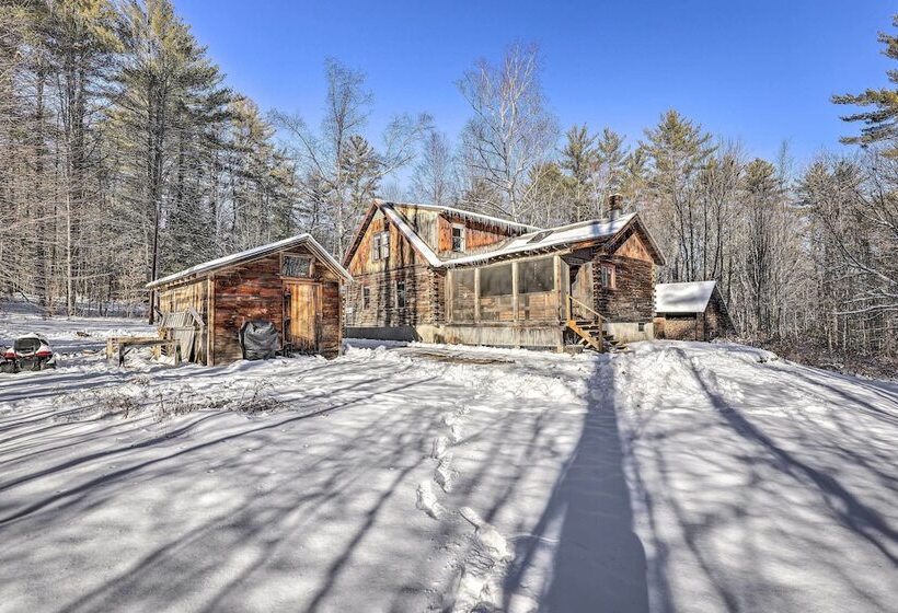 Black Bear Lodge: A Rural White Mtns Retreat