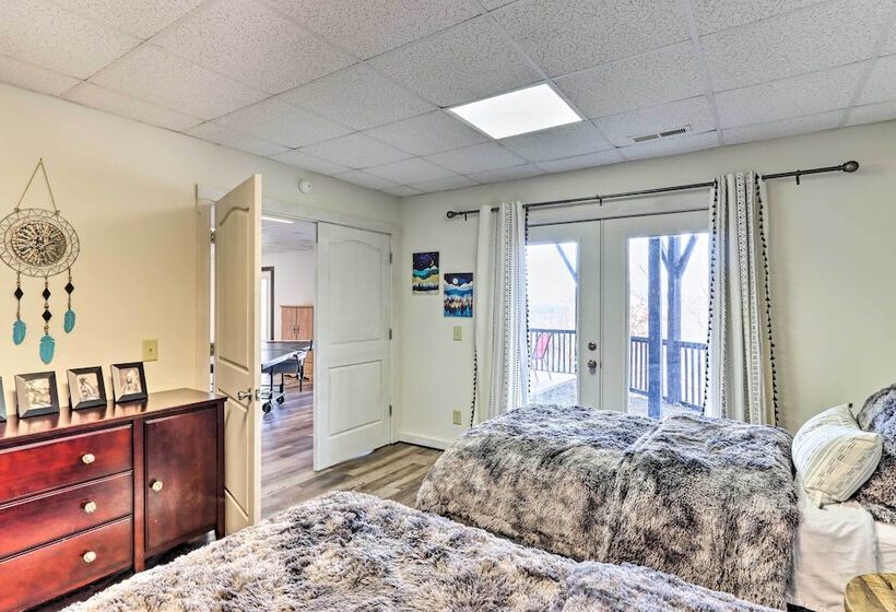 Blue Ridge Mtns Cabin W/ Deck & Game Room!