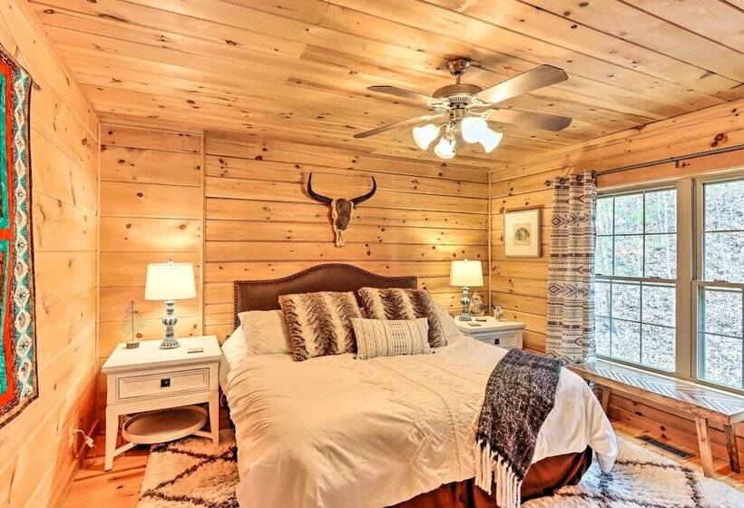 Blue Ridge Mtns Cabin W/ Deck & Game Room!