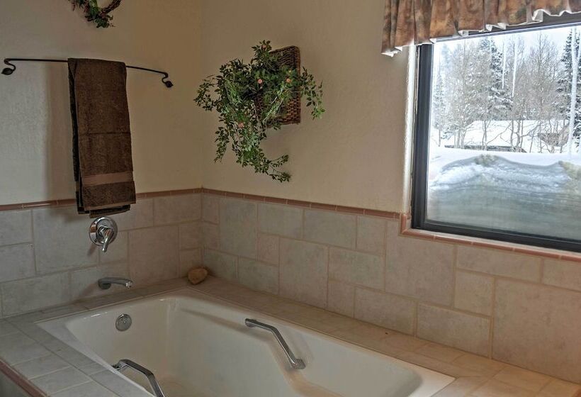 Brian Head Cabin Minutes From Slopes W/ Game Room!