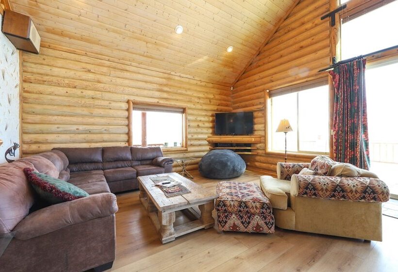 Brian Head Cabin Minutes From Slopes W/ Game Room!