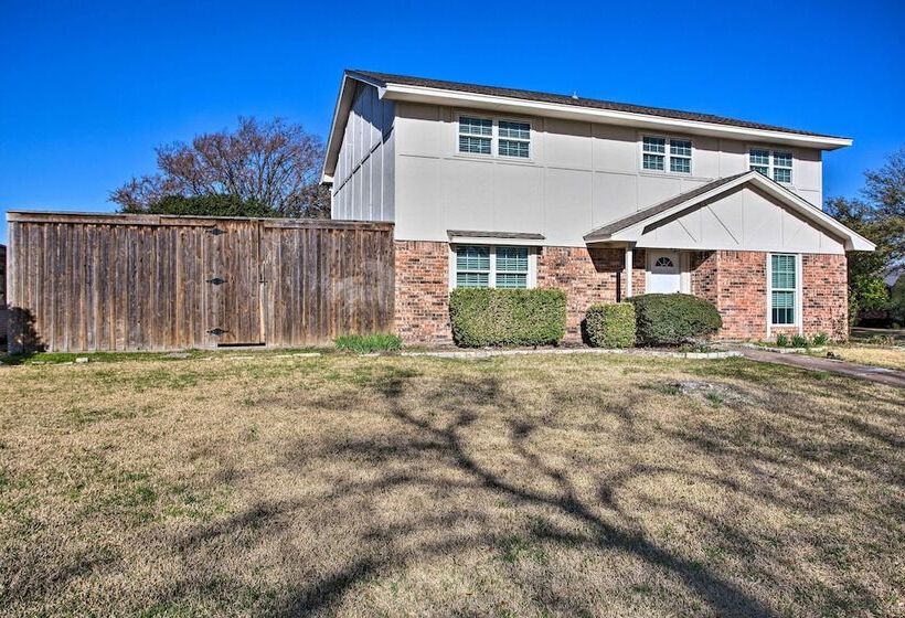 Private Outdoor Pool: Richardson Oasis!