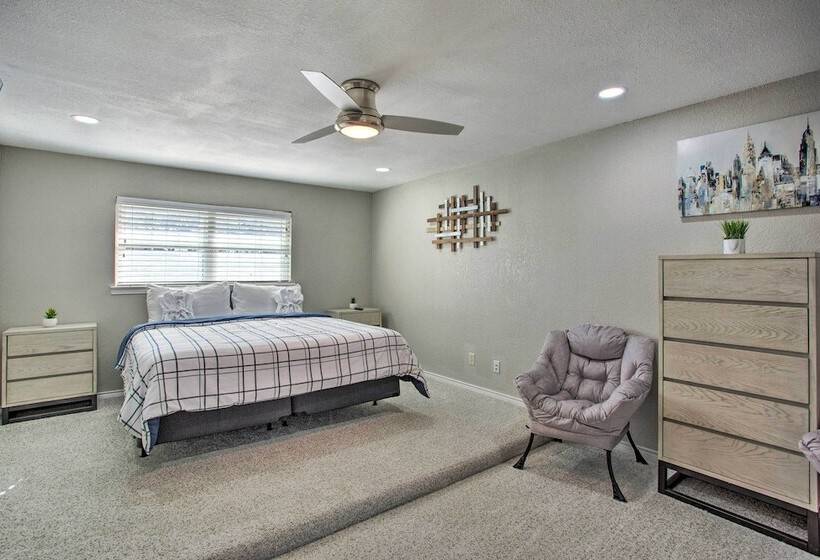 Private Outdoor Pool: Richardson Oasis!