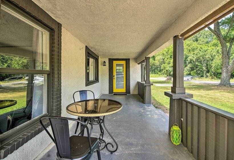 Bright Home W/ Fire Pit, Near Back 40 Trail!