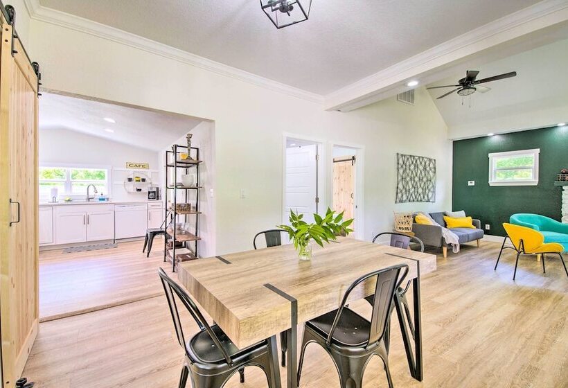 Bright Home W/ Fire Pit, Near Back 40 Trail!