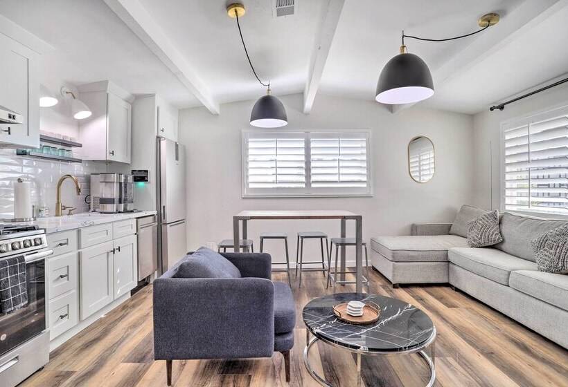 Brilliant Duplex   Walk To Downtown Palm Desert!