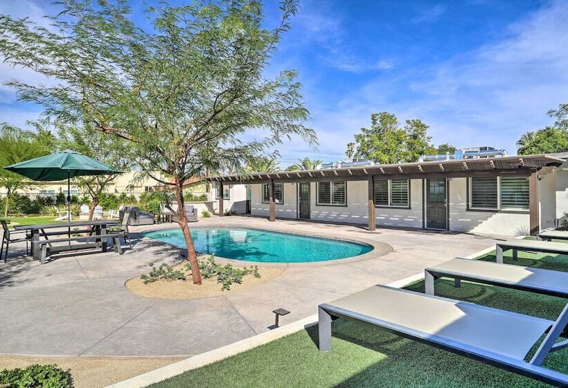 Brilliant Duplex   Walk To Downtown Palm Desert!