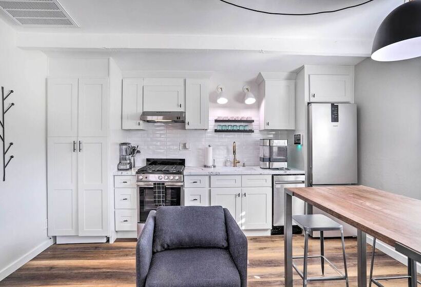 Brilliant Duplex   Walk To Downtown Palm Desert!