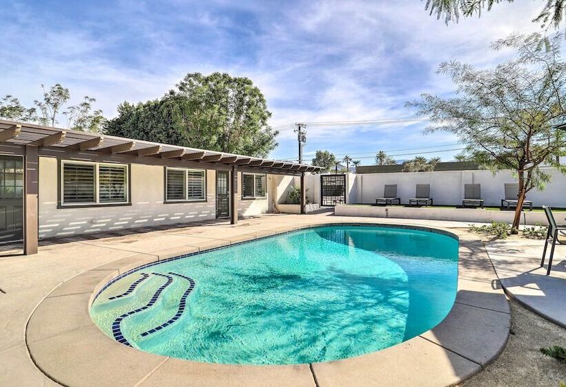 Brilliant Duplex   Walk To Downtown Palm Desert!