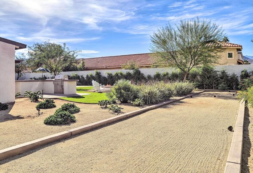 Brilliant Duplex   Walk To Downtown Palm Desert!