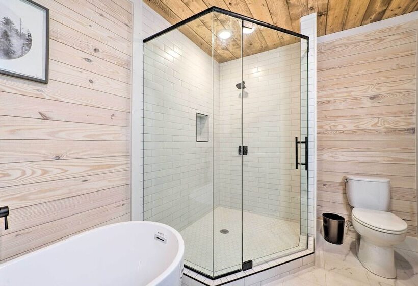 Broken Bow Cabin W/ Private In Law Suite & Hot Tub