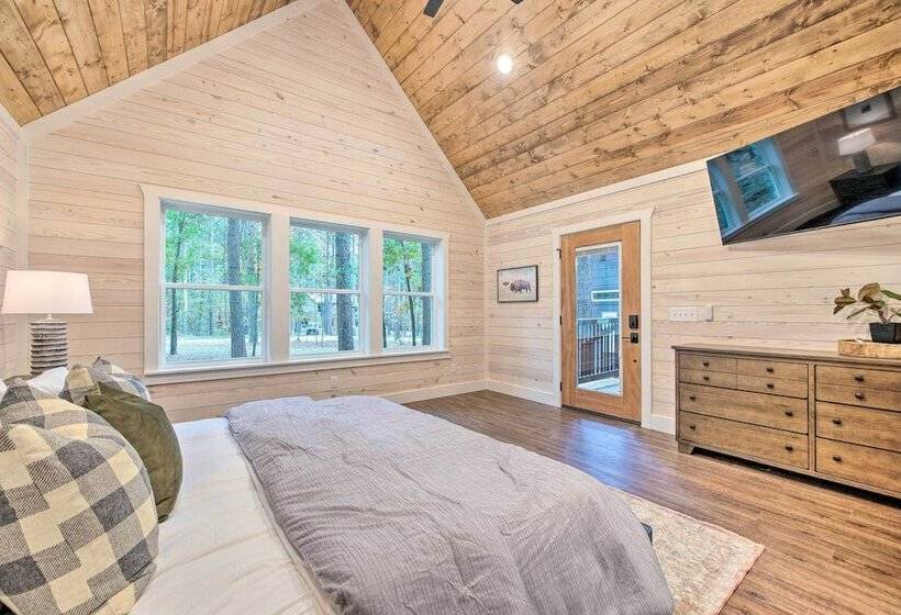 Broken Bow Cabin W/ Private In Law Suite & Hot Tub