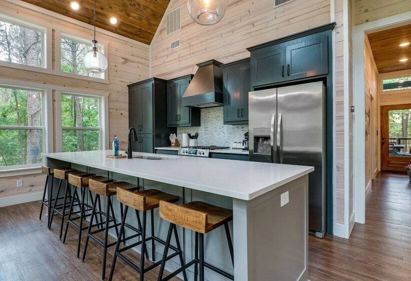 Broken Bow Cabin W/ Private In Law Suite & Hot Tub